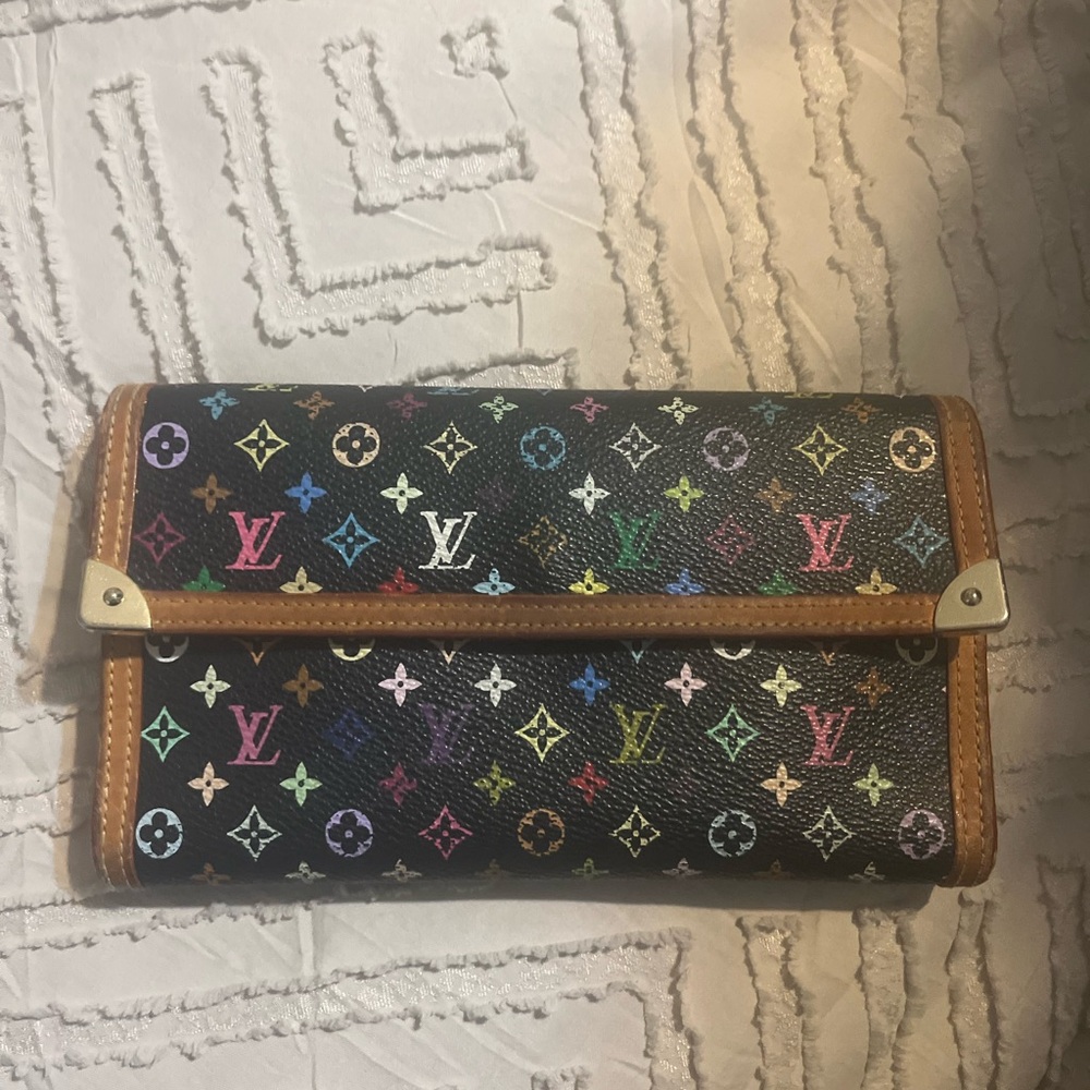 Louis Vuitton wallet. Used condition.